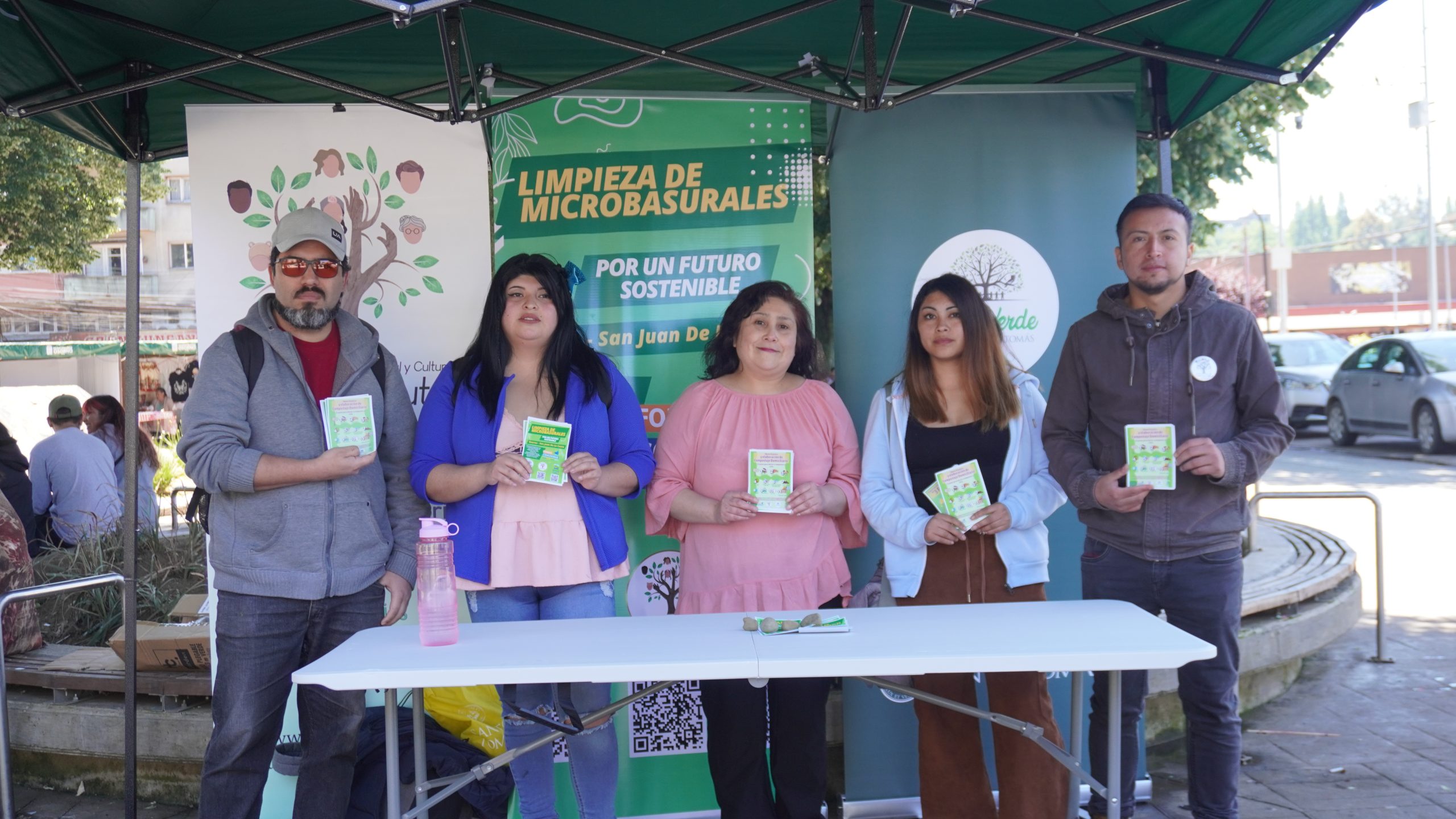 «Empoderando la Conciencia Ambiental: Un Stand Informativo Comprometido con el Medio Ambiente»